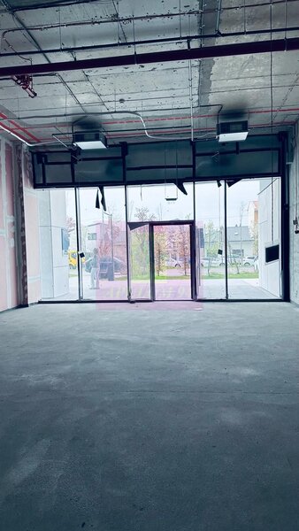 Spatiu comercial imobil nou Sebastian- Razoare.